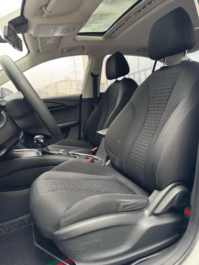 2019 Roewe i5 1.5L 120HP L4 CVT,autocango,china used car exporter,china ev exporter,chinese used car exporter,chinese used ev exporter