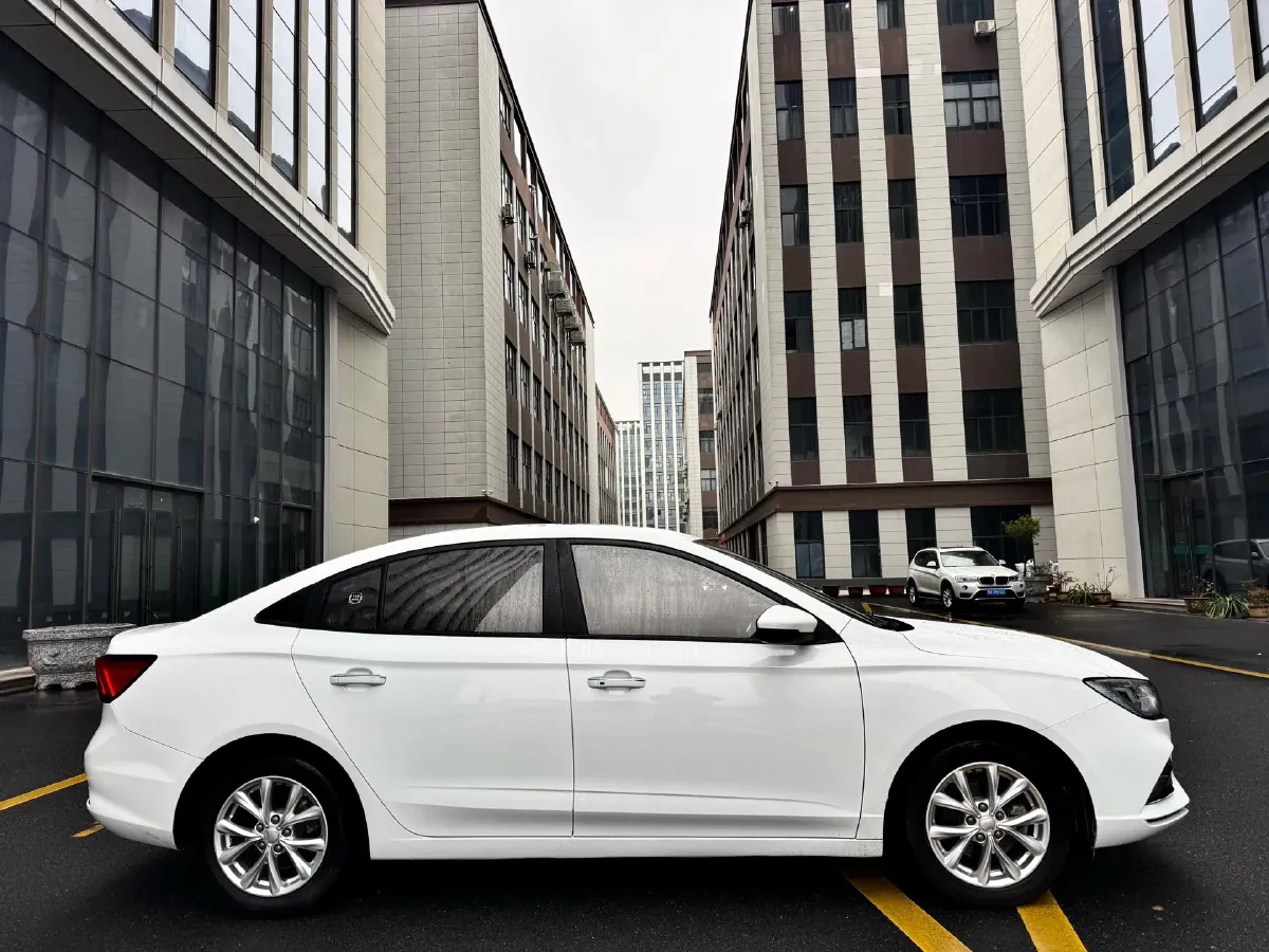2019 Roewe i5 1.5L 120HP L4 CVT,autocango,china used car exporter,china ev exporter,chinese used car exporter,chinese used ev exporter