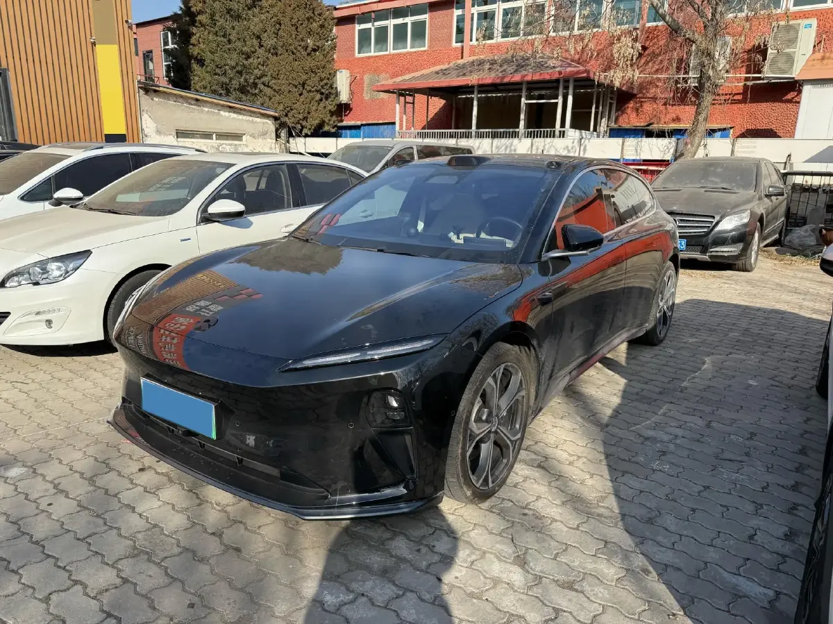 2024 NIO ET5T BEV 75KWH