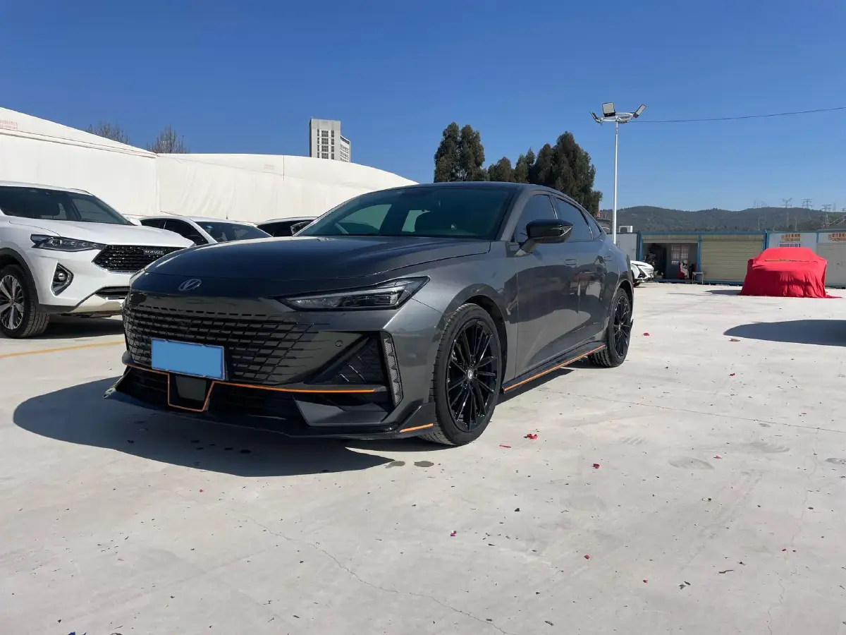 2022 ChangAn UNI-V 1.5T 188HP L4 7DCT