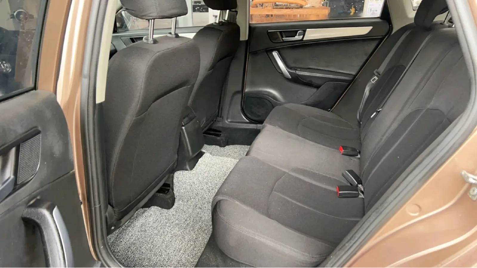 2017 Brilliance Auto H530 1.6L 118HP L4 5AT,autocango,china used car exporter,china ev exporter,chinese used car exporter,chinese used ev exporter