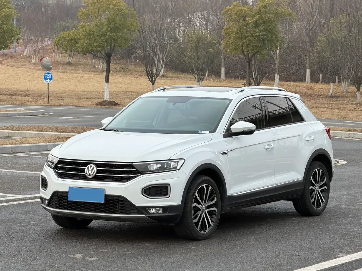 2019 Volkswagen T-Roc 1.4T 150HP L4 7DCT