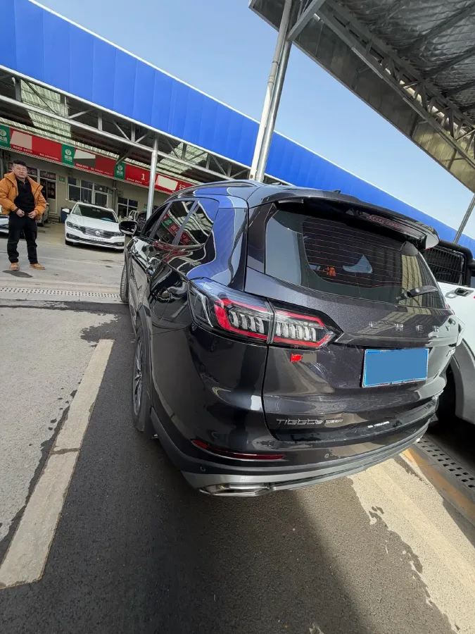 2022 Chery Tiggo 8 Plus 1.6T 197HP L4 7DCT,autocango,china used car exporter,china ev exporter,chinese used car exporter,chinese used ev exporter