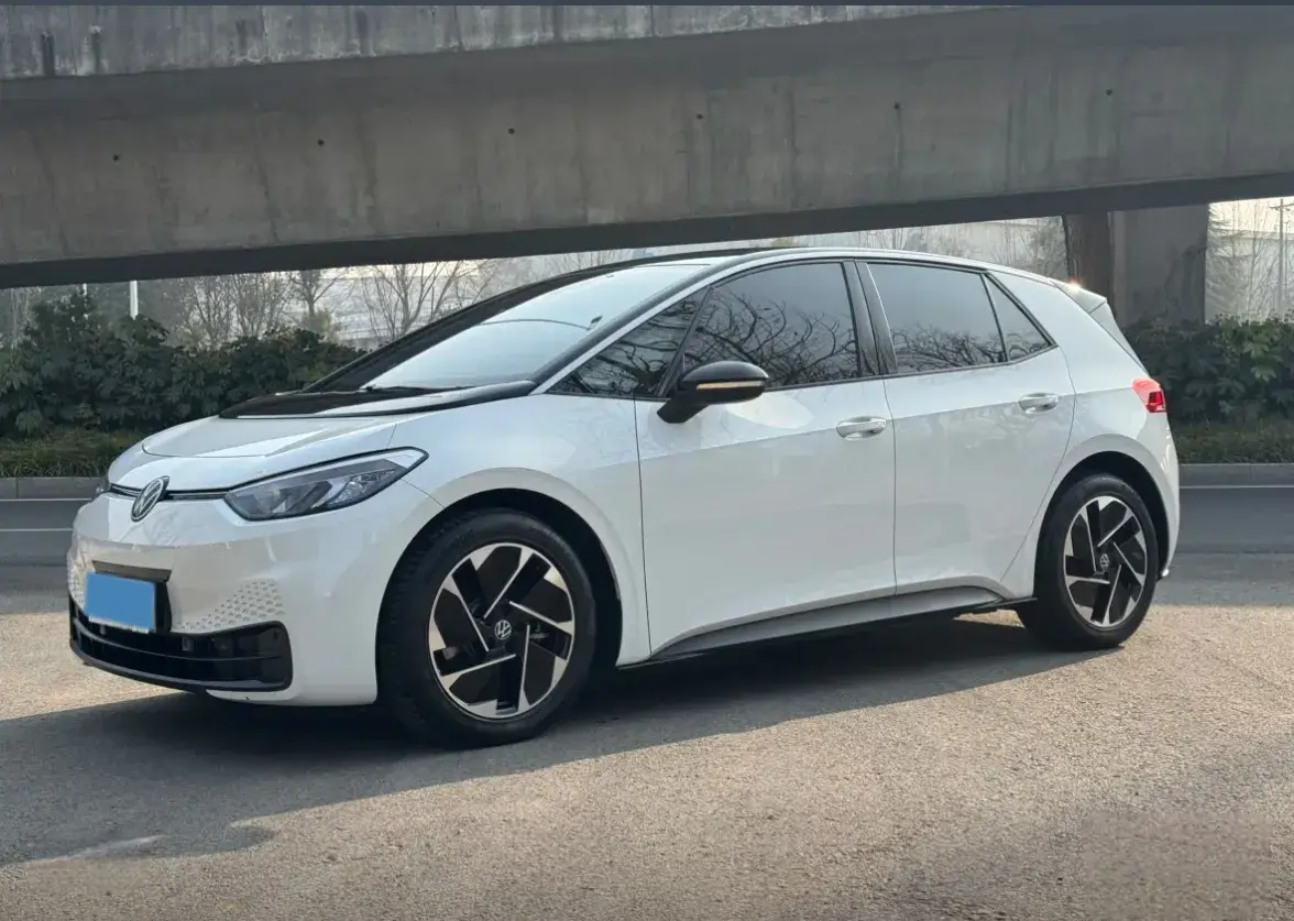 2025 Volkswagen ID.3 BEV 52.8KWH