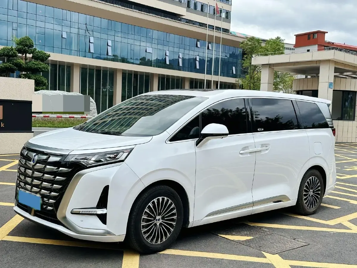 2022 Mercedes-Benz GLC Class 2.0T 197HP L4 9AT