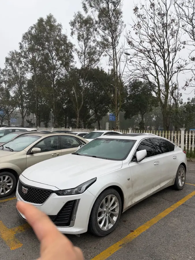 2023 Cadillac CT5 2.0T 237HP L4 10AT