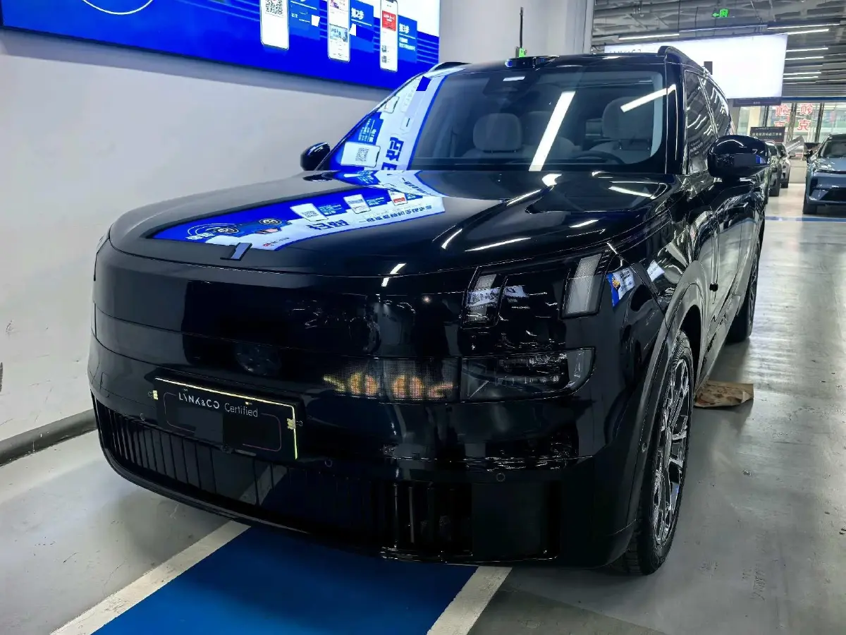 2025 LYNK&CO 900 2.0T 254HP L4 3DHT PHEV