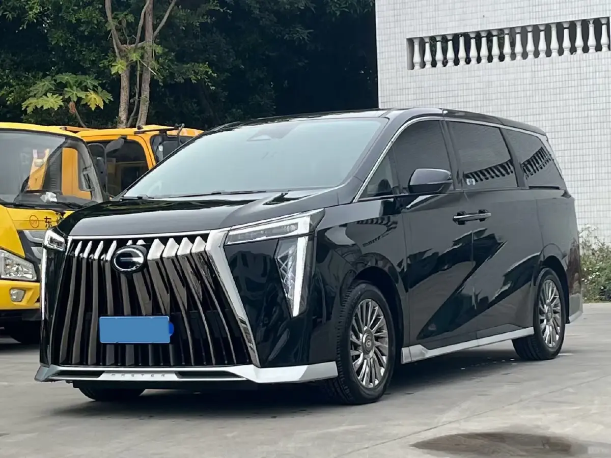 2023 GAC Trumpchi M8 2.0T 190HP L4 E-CVT Hybrid