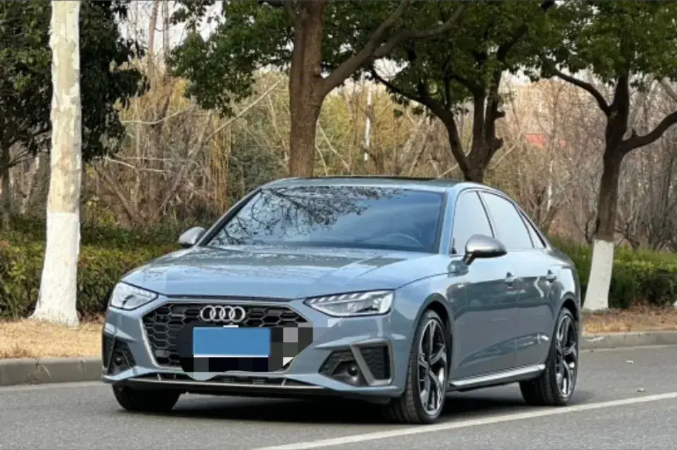 2022 Audi A4L 2.0T 190HP L4 7DCT