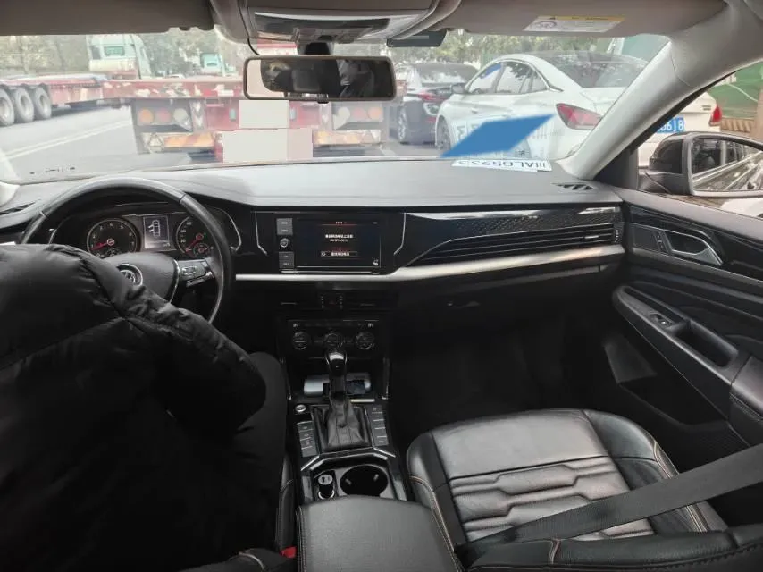 2019 Skoda Kodiak 2.0T 186HP L4 7DCT,autocango,china used car exporter,china ev exporter,chinese used car exporter,chinese used ev exporter