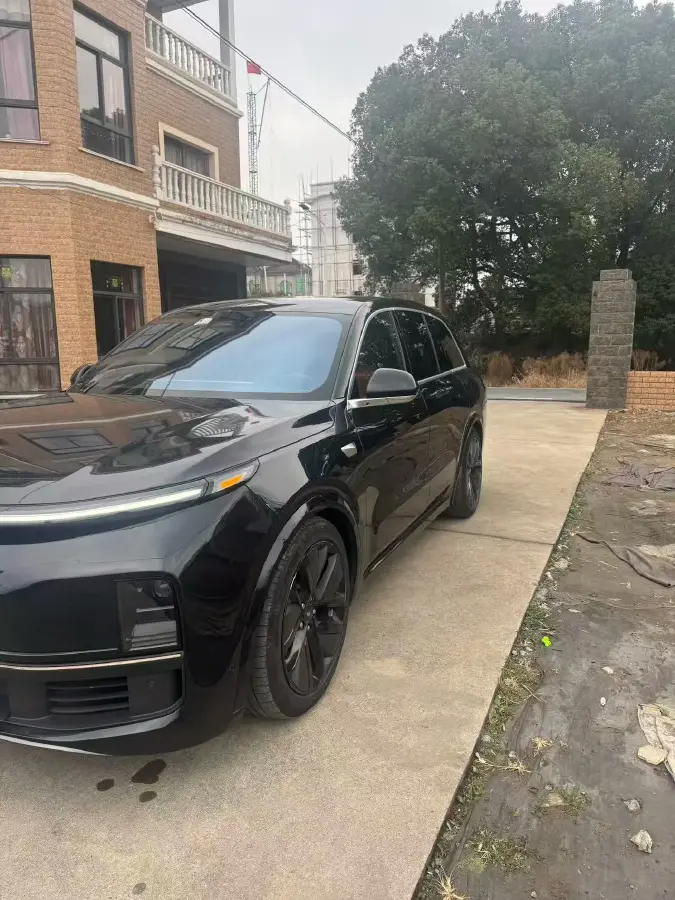 2023 Li L8 Range Extended 154HP REEV 40.9KWH