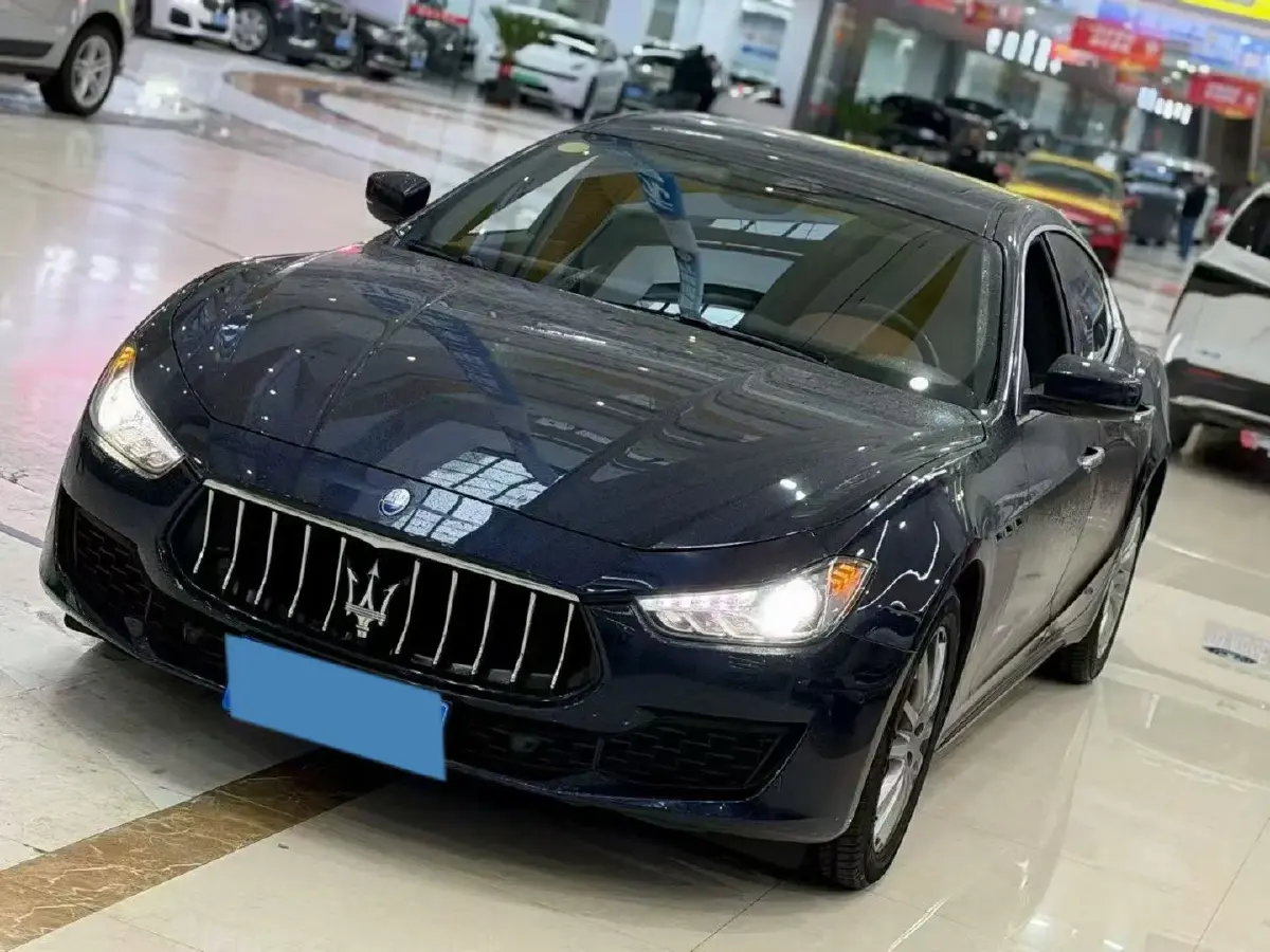2021 Maserati Ghibli 2.0T 330HP L4 8AT