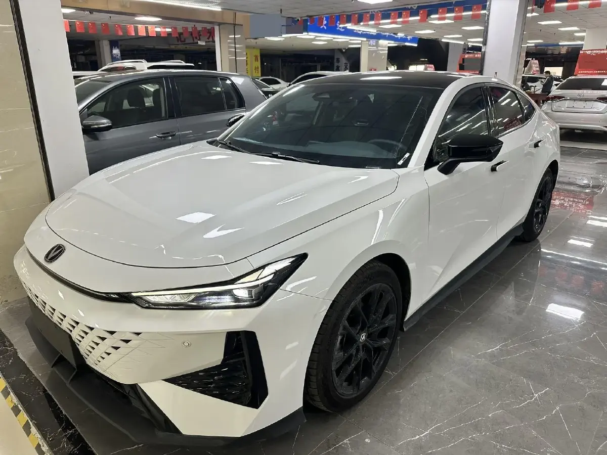 2024 ChangAn UNI-V 1.5T 188HP L4 7DCT