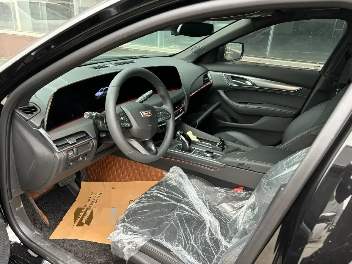 2025 Cadillac CT5 2.0T 237HP L4 10AT,autocango,china used car exporter,china ev exporter,chinese used car exporter,chinese used ev exporter