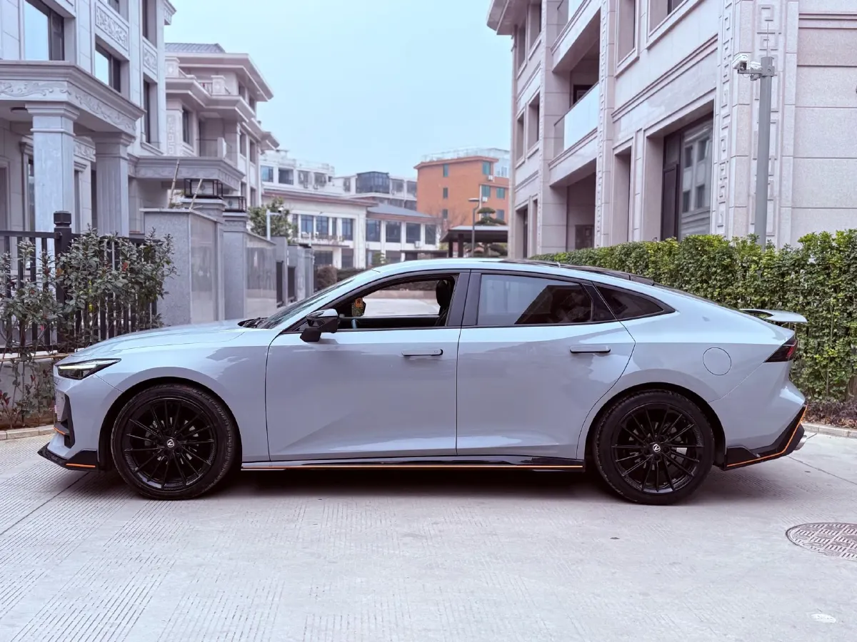 2022 ChangAn UNI-V 1.5T 188HP L4 7DCT,autocango,china used car exporter,china ev exporter,chinese used car exporter,chinese used ev exporter