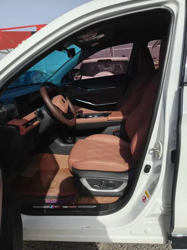 2024 ChangAn CS75 Plus 1.5T 188HP L4 8AT,autocango,china used car exporter,china ev exporter,chinese used car exporter,chinese used ev exporter