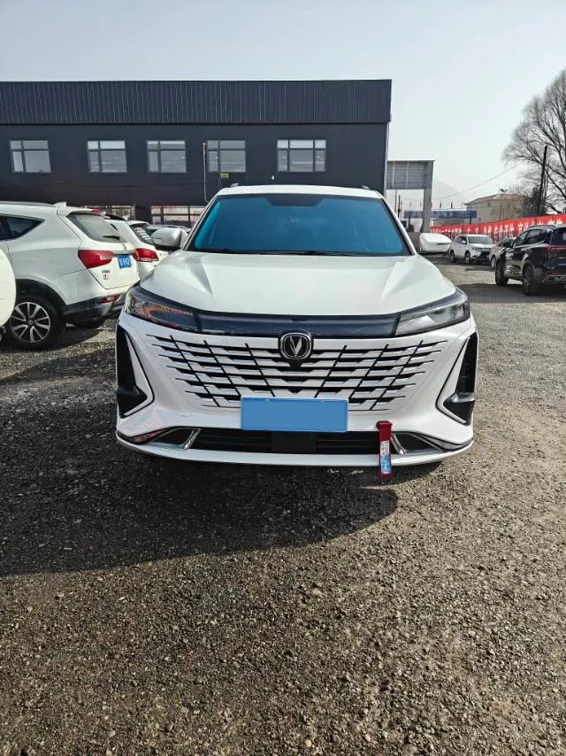 2024 ChangAn CS75 Plus 1.5T 188HP L4 8AT,autocango,china used car exporter,china ev exporter,chinese used car exporter,chinese used ev exporter