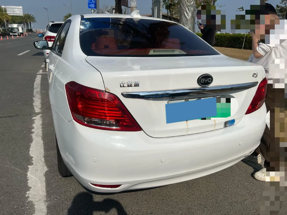 2018 BYD e5 BEV 60.48KWH,autocango,china used car exporter,china ev exporter,chinese used car exporter,chinese used ev exporter