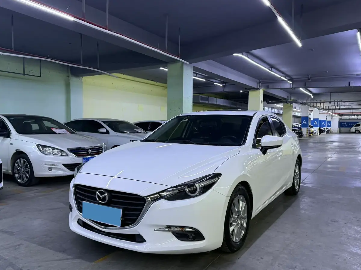 2017 Mazda 3 Axela 1.5L 117HP L4 6AT