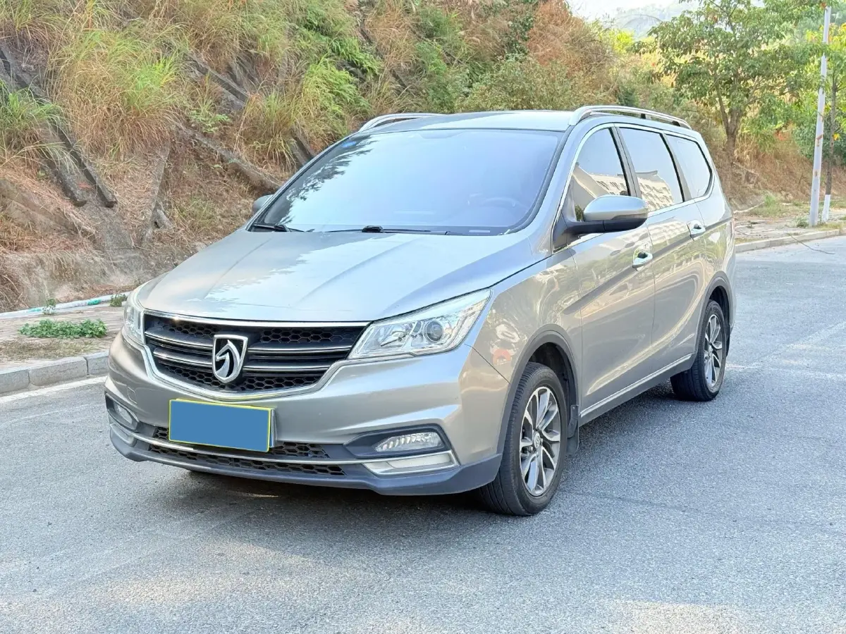 2018 BaoJun 530 1.5T 150HP L4 6MT