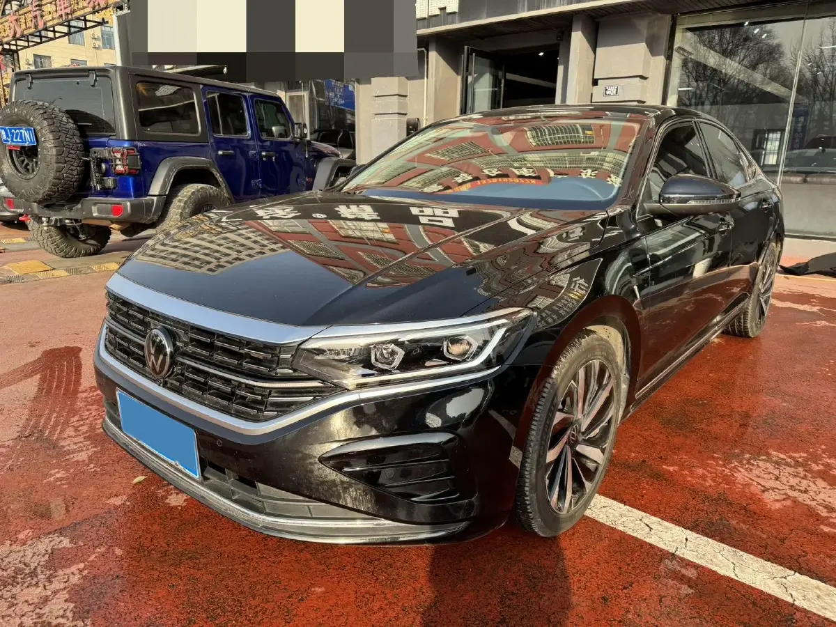 2024 Volkswagen Passat 2.0T 220HP L4 7DCT