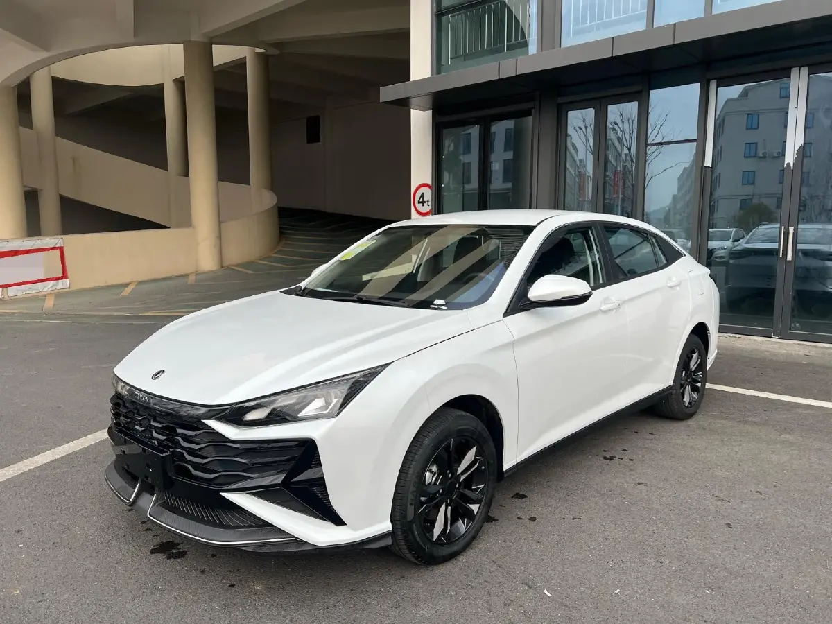 2025 DongFeng Aeolus YiXuan 1.5L 125HP L4 6DCT