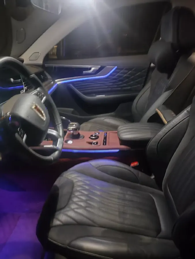 2022 HongQi HS5 2.0T 224HP L4 6AT,autocango,china used car exporter,china ev exporter,chinese used car exporter,chinese used ev exporter