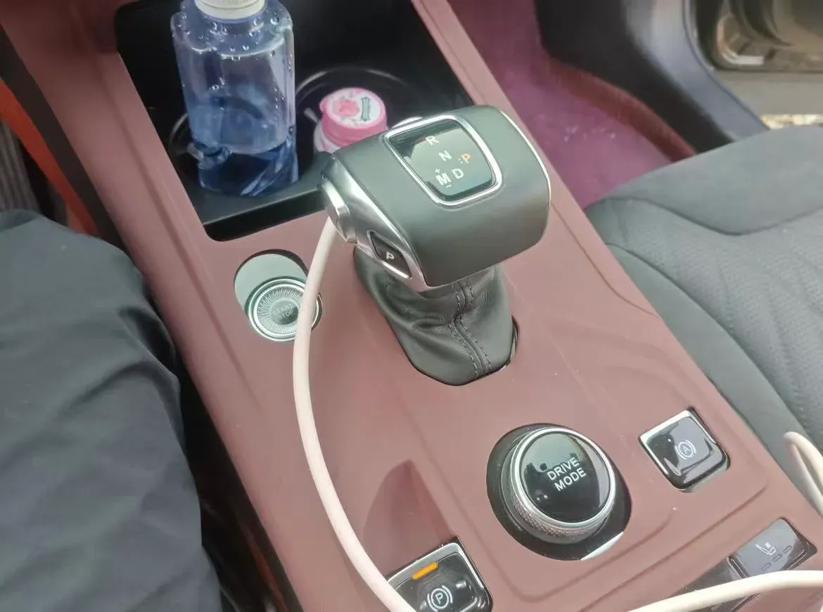 2022 HongQi HS5 2.0T 224HP L4 6AT,autocango,china used car exporter,china ev exporter,chinese used car exporter,chinese used ev exporter