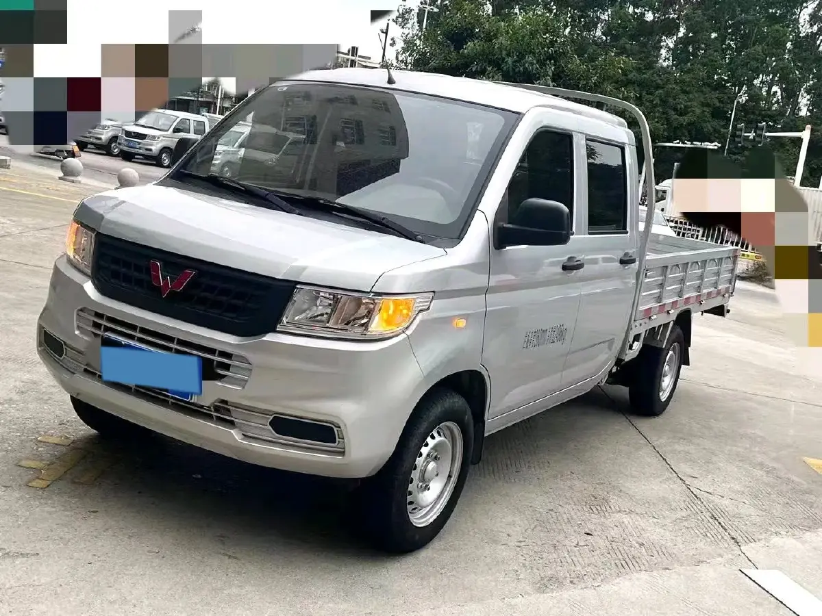 2023 WuLing RongGuang New Truck 2.0L 136HP L4 5MT