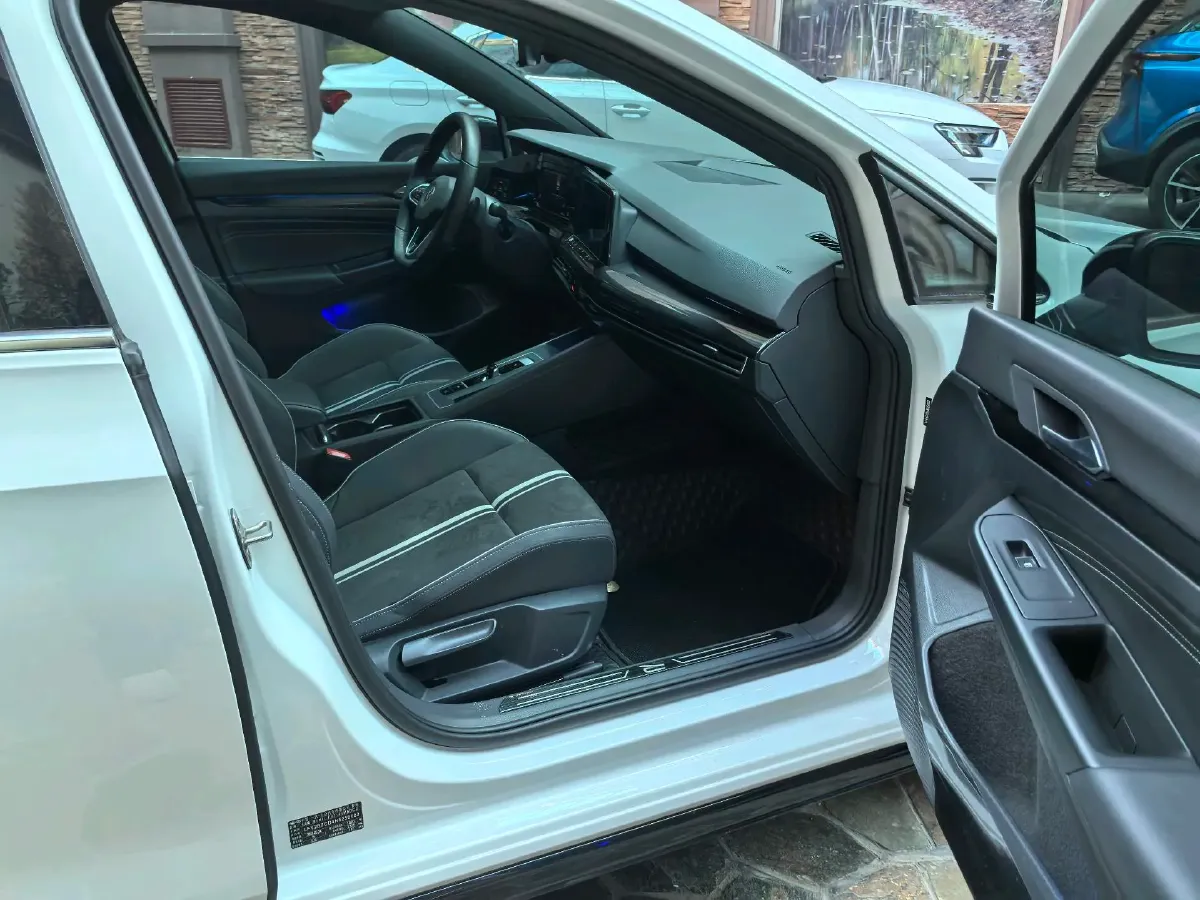 2021 Volkswagen Golf 1.4T 150HP L4 7DCT,autocango,china used car exporter,china ev exporter,chinese used car exporter,chinese used ev exporter