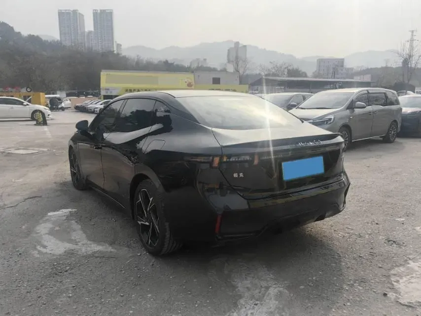 2024 LYNK&CO 07 EM-P 1.5T 163HP L4 3DHT PHEV 18.99KWH,autocango,china used car exporter,china ev exporter,chinese used car exporter,chinese used ev exporter