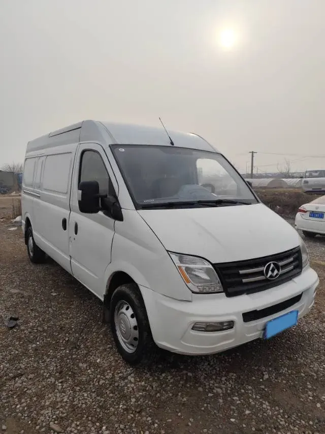 2023 MAXUS XinTu V80 2.0T 127HP L4 6MT,autocango,china used car exporter,china ev exporter,chinese used car exporter,chinese used ev exporter