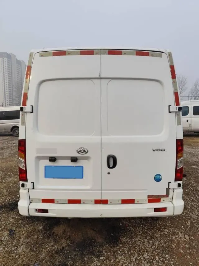 2023 MAXUS XinTu V80 2.0T 127HP L4 6MT,autocango,china used car exporter,china ev exporter,chinese used car exporter,chinese used ev exporter