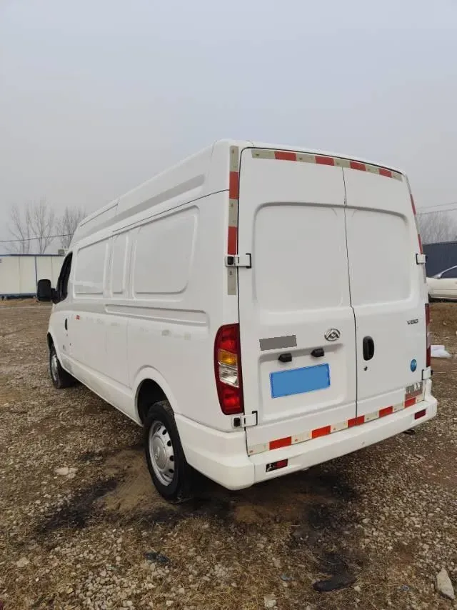 2023 MAXUS XinTu V80 2.0T 127HP L4 6MT,autocango,china used car exporter,china ev exporter,chinese used car exporter,chinese used ev exporter