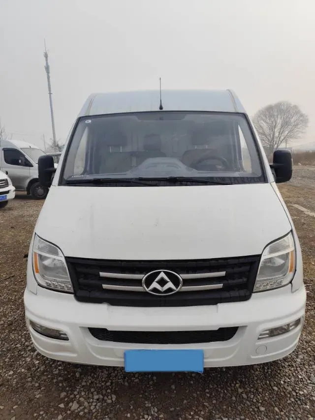 2023 MAXUS XinTu V80 2.0T 127HP L4 6MT,autocango,china used car exporter,china ev exporter,chinese used car exporter,chinese used ev exporter