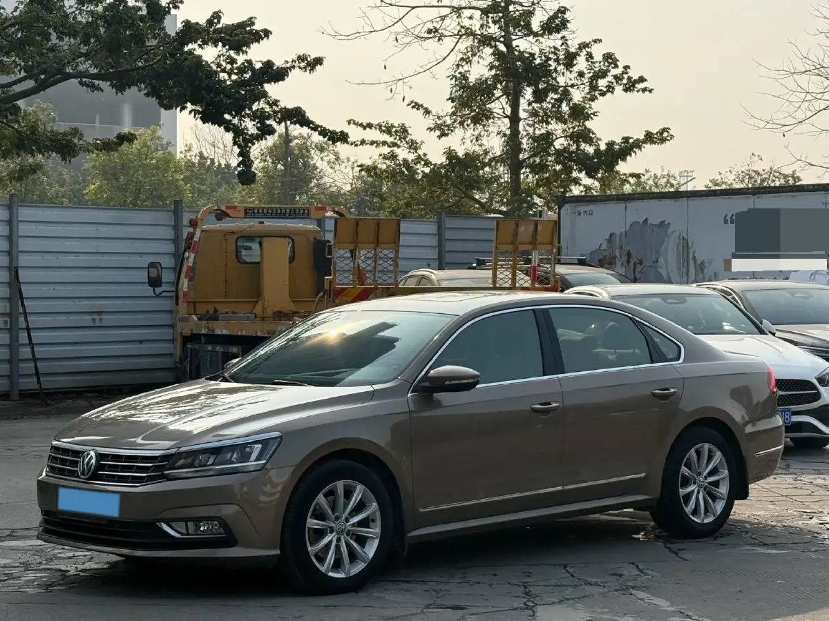 2017 Volkswagen Passat 1.8T 180HP L4 7DCT