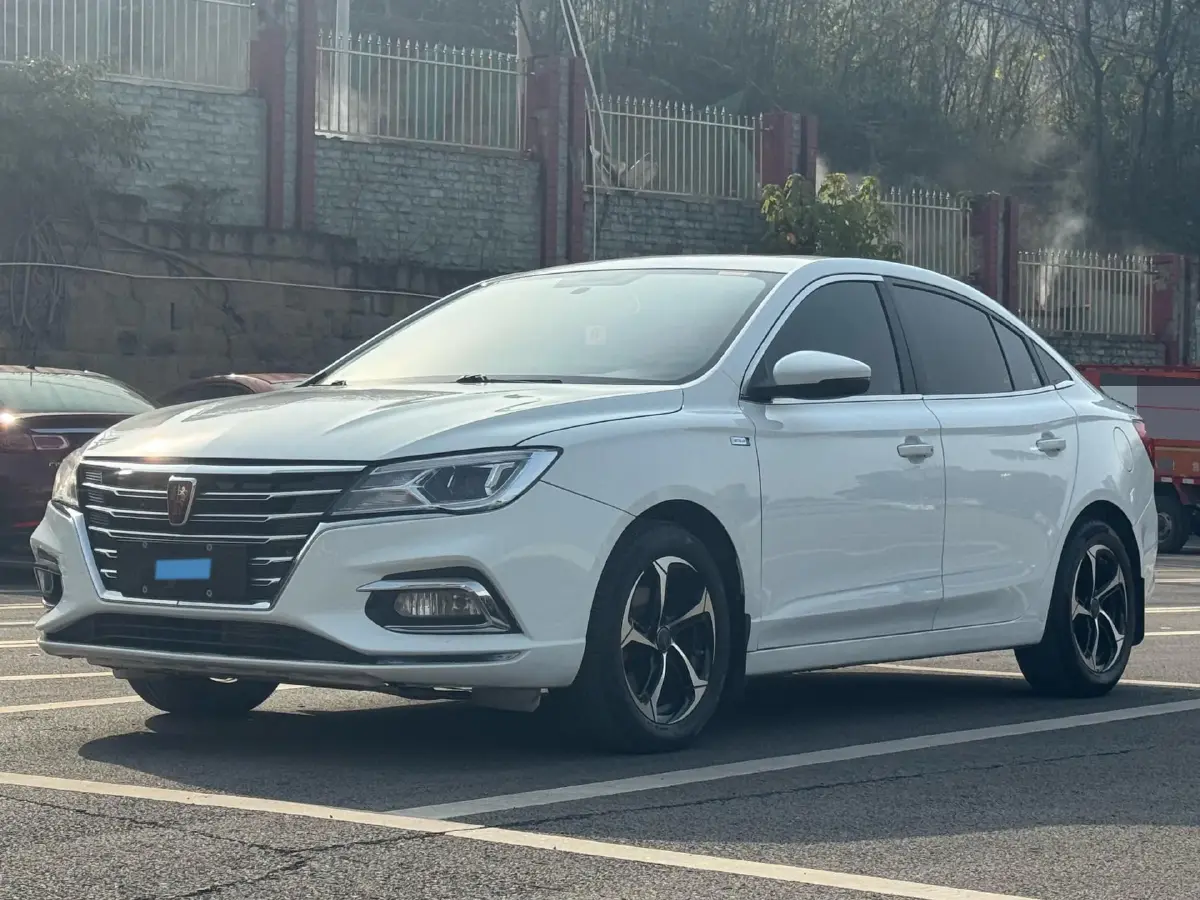 2020 Roewe i5 1.5L 120HP L4 CVT