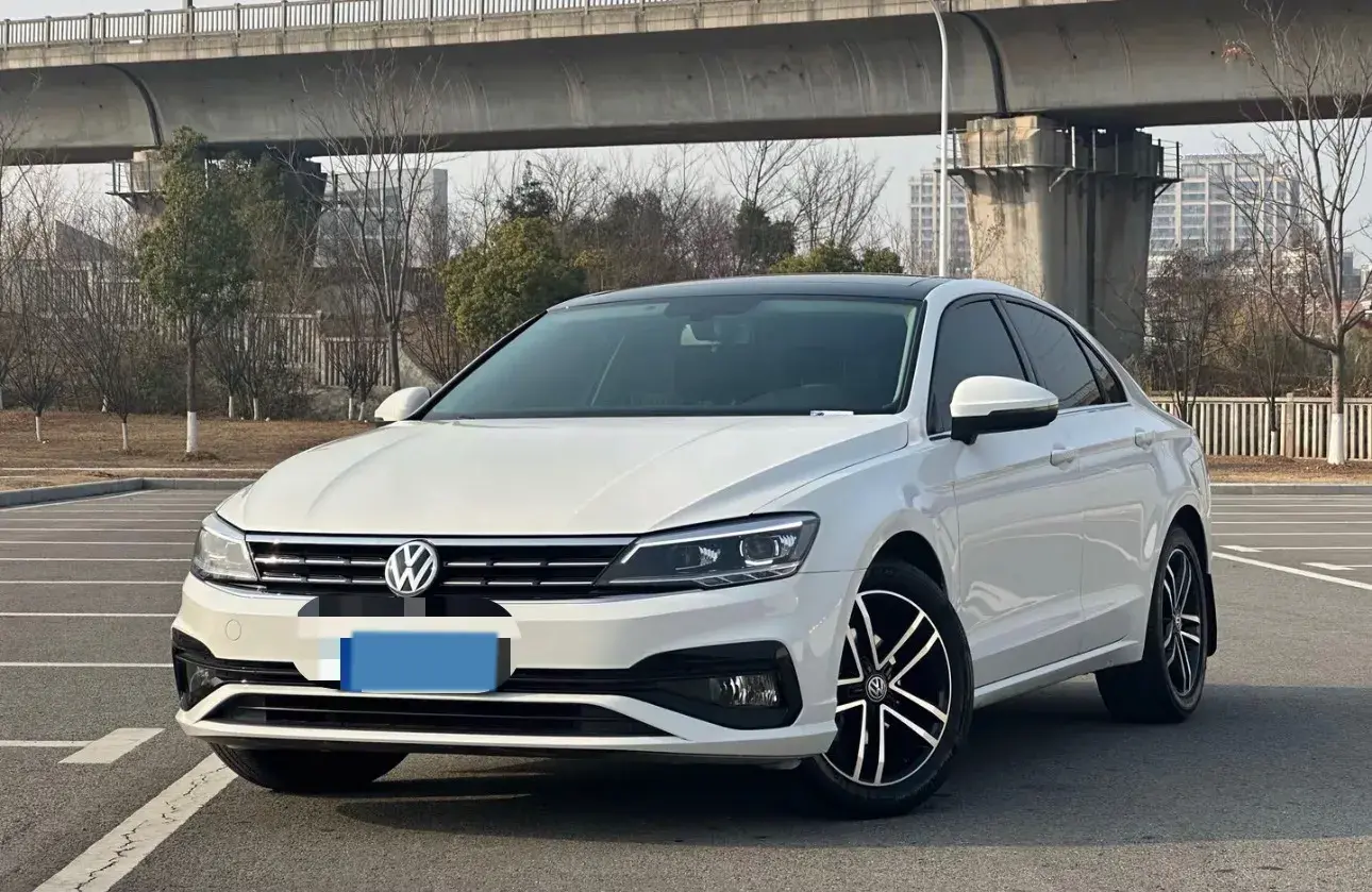 2019 Volkswagen Passat 1.4T 150HP L4 7DCT