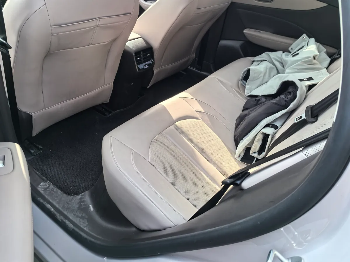 2025 MG MG ES5 BEV 62.2KWH,autocango,china used car exporter,china ev exporter,chinese used car exporter,chinese used ev exporter