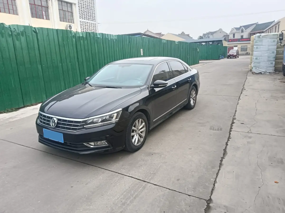 2017 Volkswagen Passat 1.8T 180HP L4 7DCT