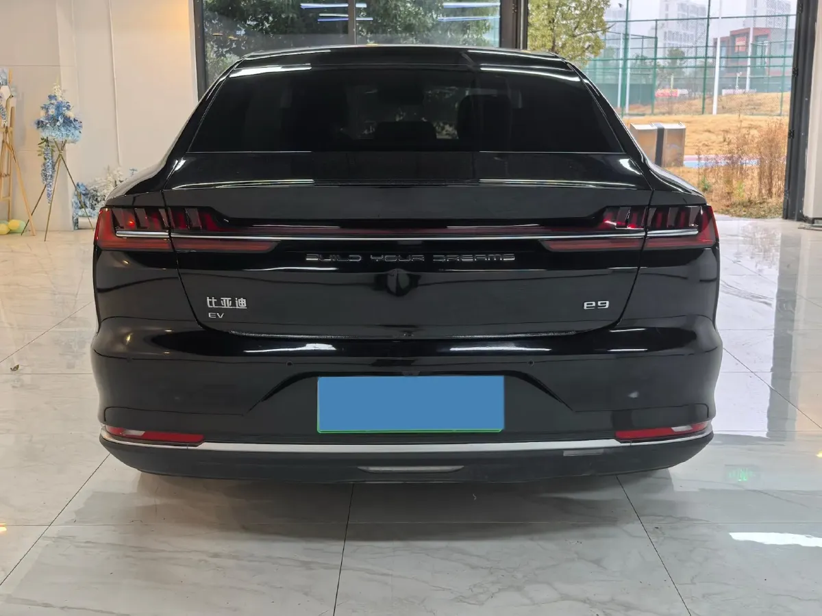 2022 BYD e9 BEV 63.36KWH,autocango,china used car exporter,china ev exporter,chinese used car exporter,chinese used ev exporter