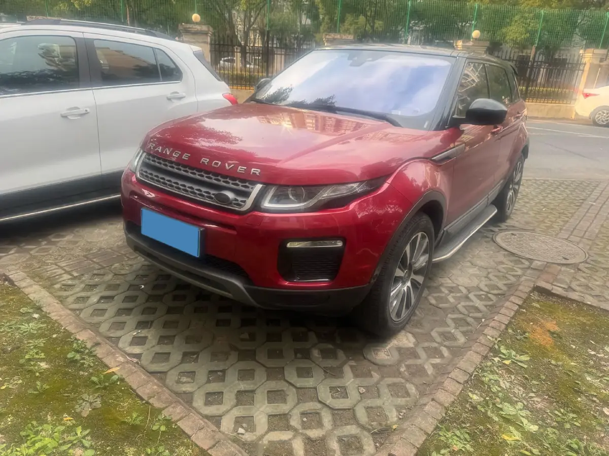 2018 Land Rover Range Rover Evoque 2.0T 241HP L4 9AT