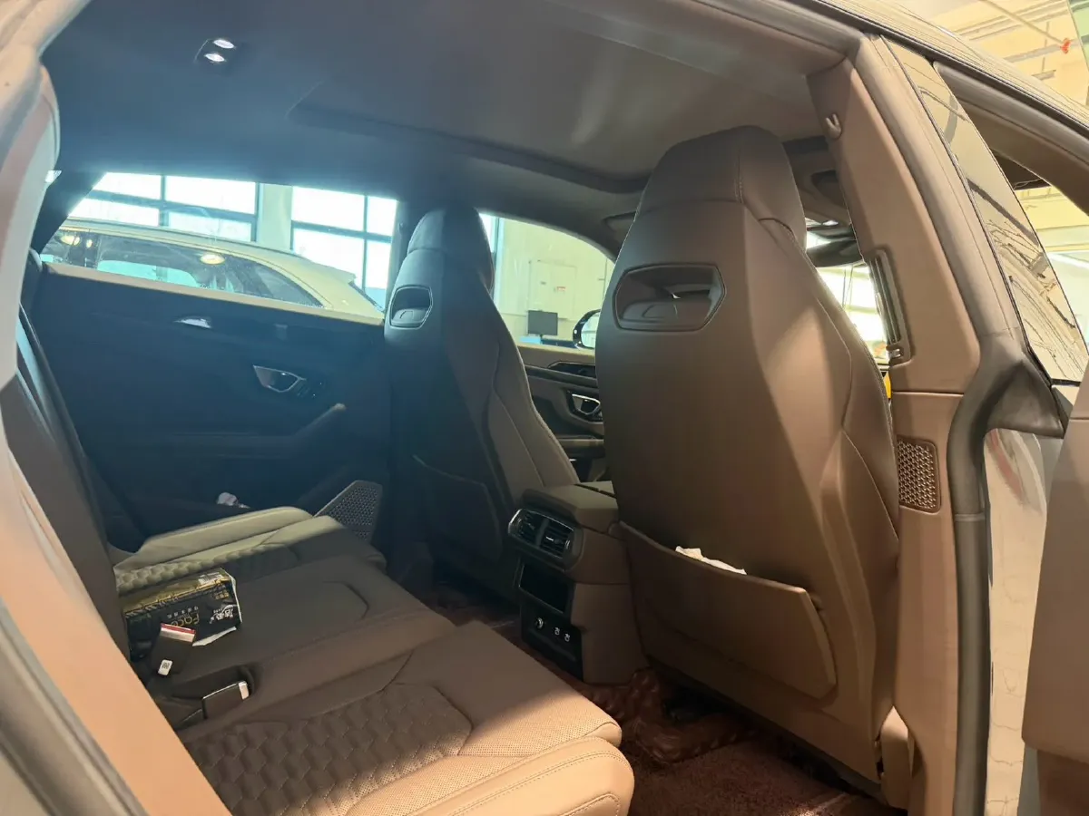 2023 Lamborghini Urus 4.0T 641HP V8 8AT,autocango,china used car exporter,china ev exporter,chinese used car exporter,chinese used ev exporter