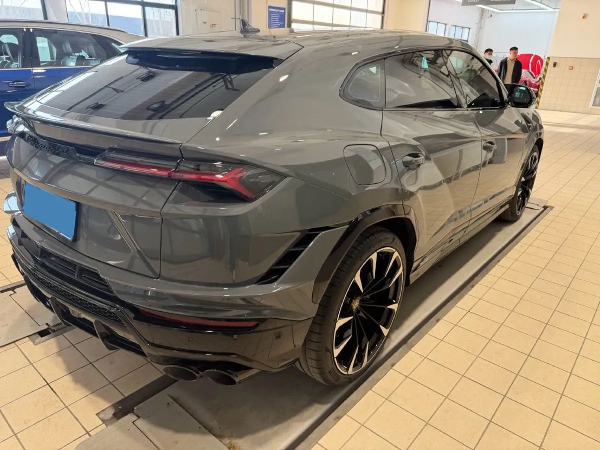 2023 Lamborghini Urus 4.0T 641HP V8 8AT,autocango,china used car exporter,china ev exporter,chinese used car exporter,chinese used ev exporter