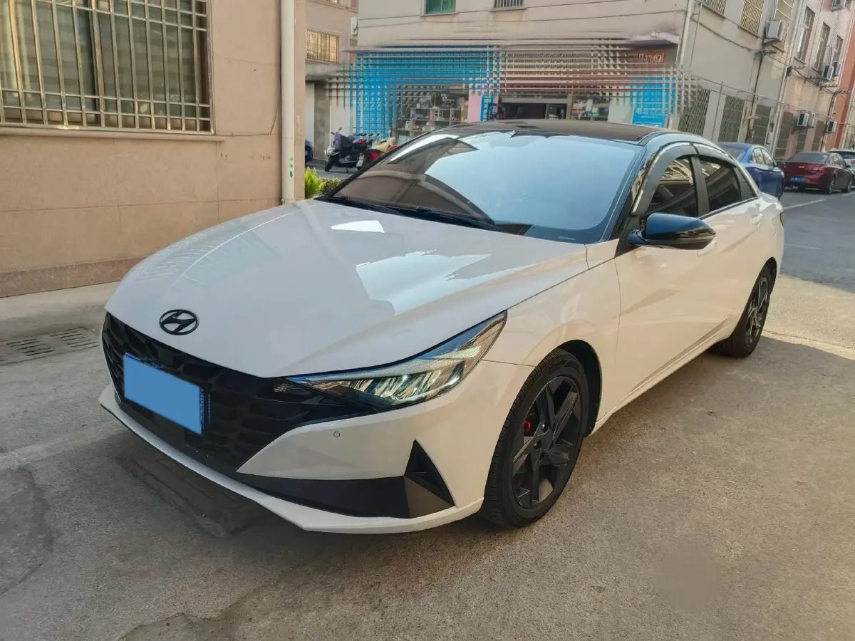 2022 Hyundai Elantra 1.5L 115HP L4 CVT