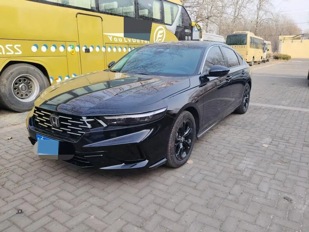 2025 Honda Accord 1.5T 192HP L4 CVT