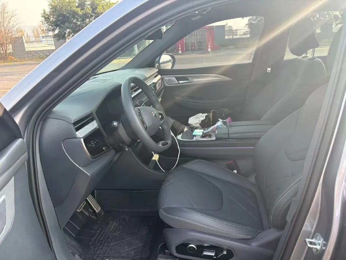 2025 ARCFOX αT6 BEV,autocango,china used car exporter,china ev exporter,chinese used car exporter,chinese used ev exporter