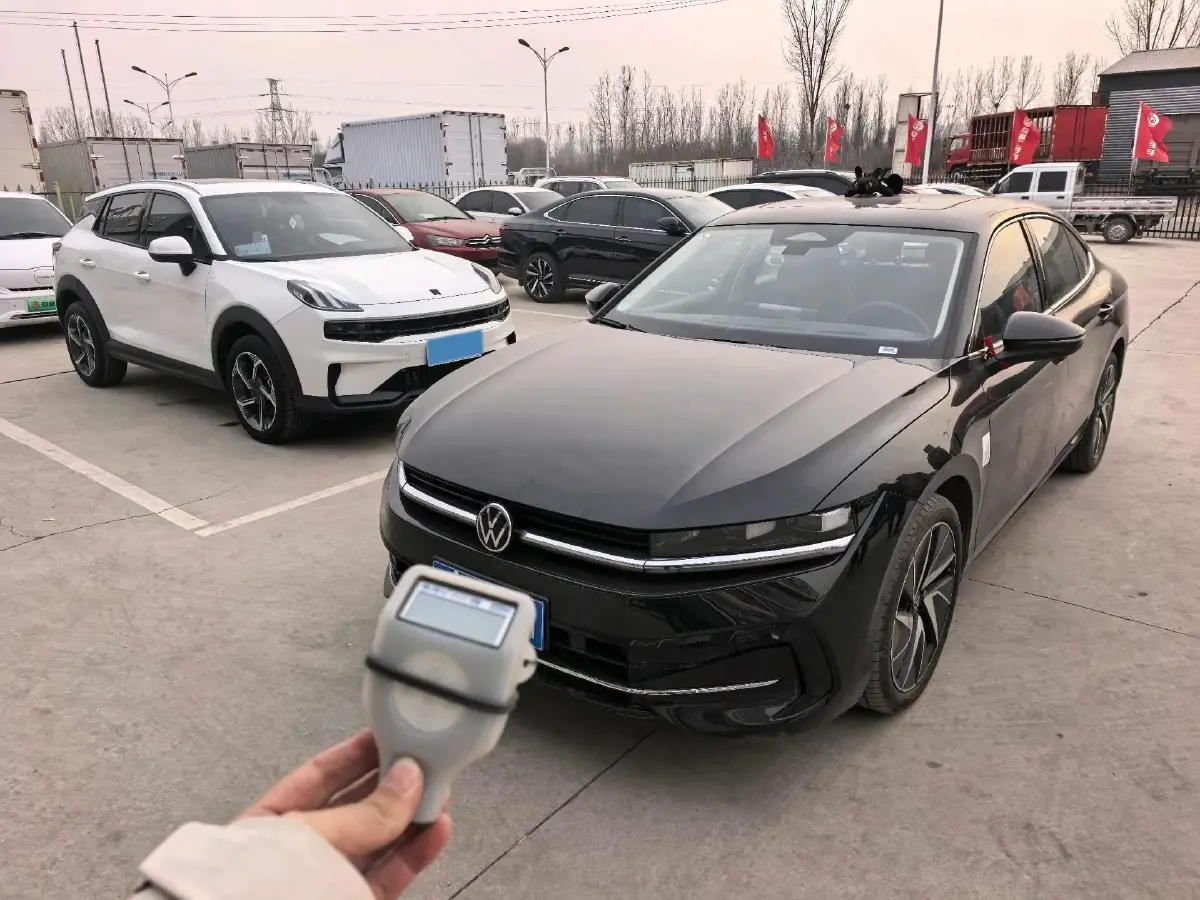 2024 Volkswagen Magotan 2.0T 220HP L4 7DCT