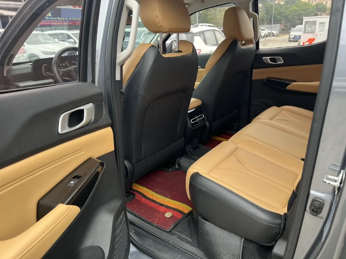 2023 ChangAn LanTuoZhe 2.0T 233HP L4 8AT,autocango,china used car exporter,china ev exporter,chinese used car exporter,chinese used ev exporter