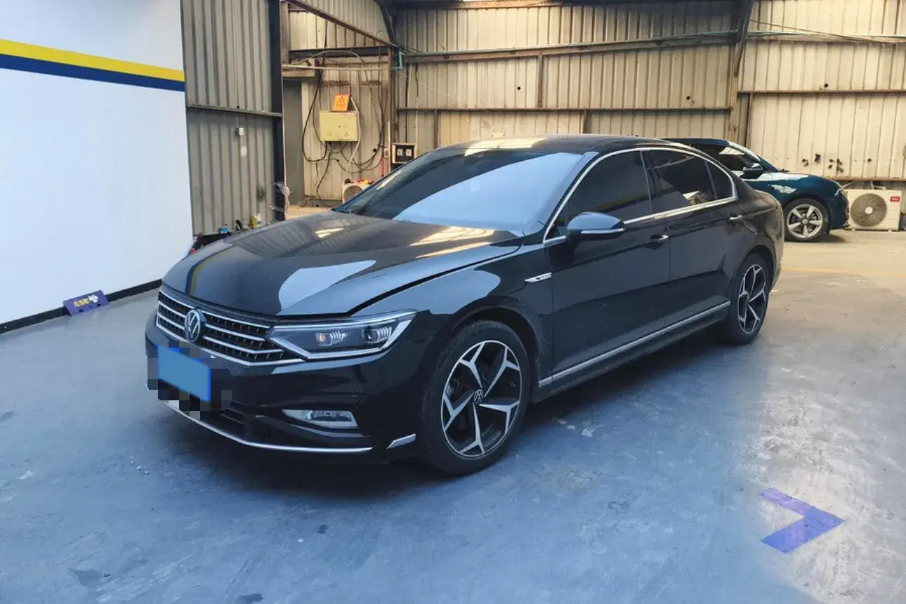 2023 Volkswagen Magotan 2.0T 186HP L4 7DCT